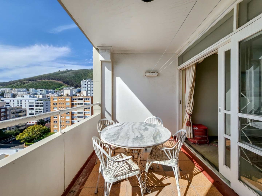 3 Bedroom Property for Sale in Sea Point Western Cape